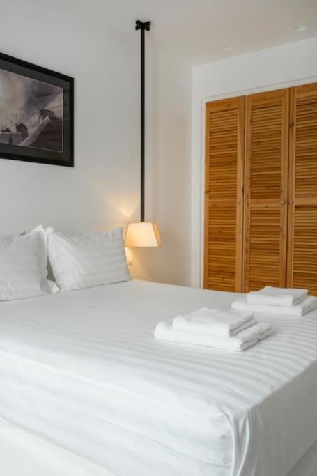Luxury Apartment Center Of Mykonos Town - Sleeps 4 Exterior photo